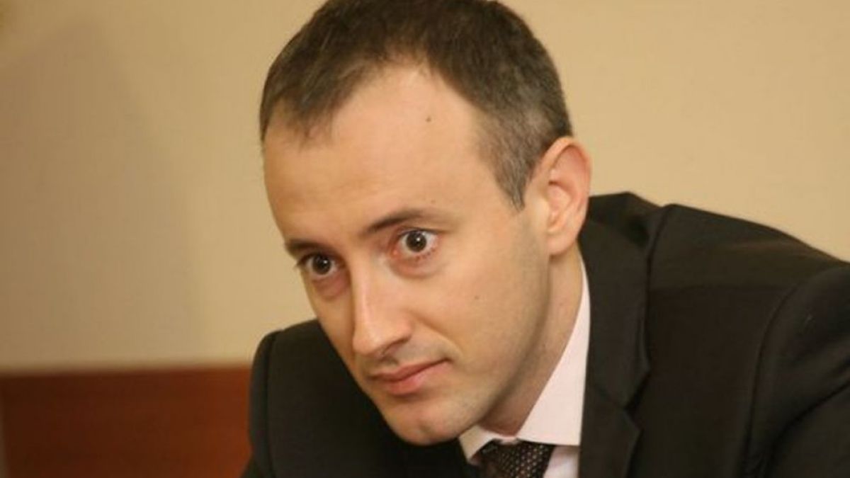 Ученичка потресе всички с това писмо до министър Вълчев