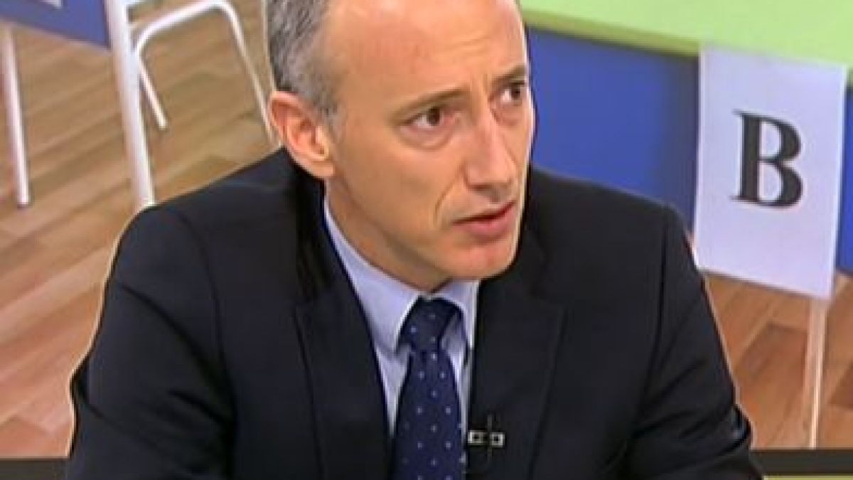 Разочароваща новина за хиляди родители съобщи Красимир Вълчев