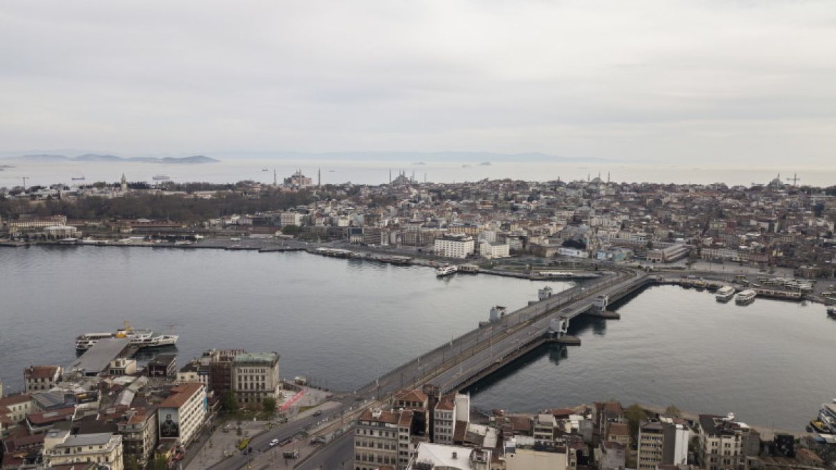 Дарители платиха сметките за вода и газ на 55 000 семейства в Турция