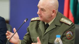Ликът на ген. Мутафчийски изгря върху... СНИМКА 