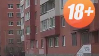 Майка и 5-г. й дъщеря полетяха прегърнати от 7-ия етаж ВИДЕО 18+