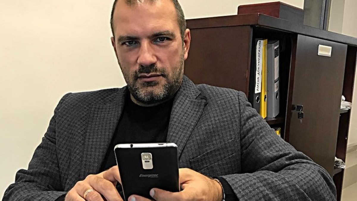 Пощальонът Пейо живее с нова имотна булка