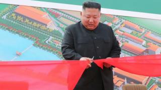 Медия в КНДР: Ким Чен Ун не спи! Всеки ден той...