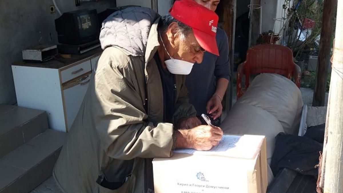 Зам.-кметицата на Бургас благодари на братя Домусчиеви за голямо дарение