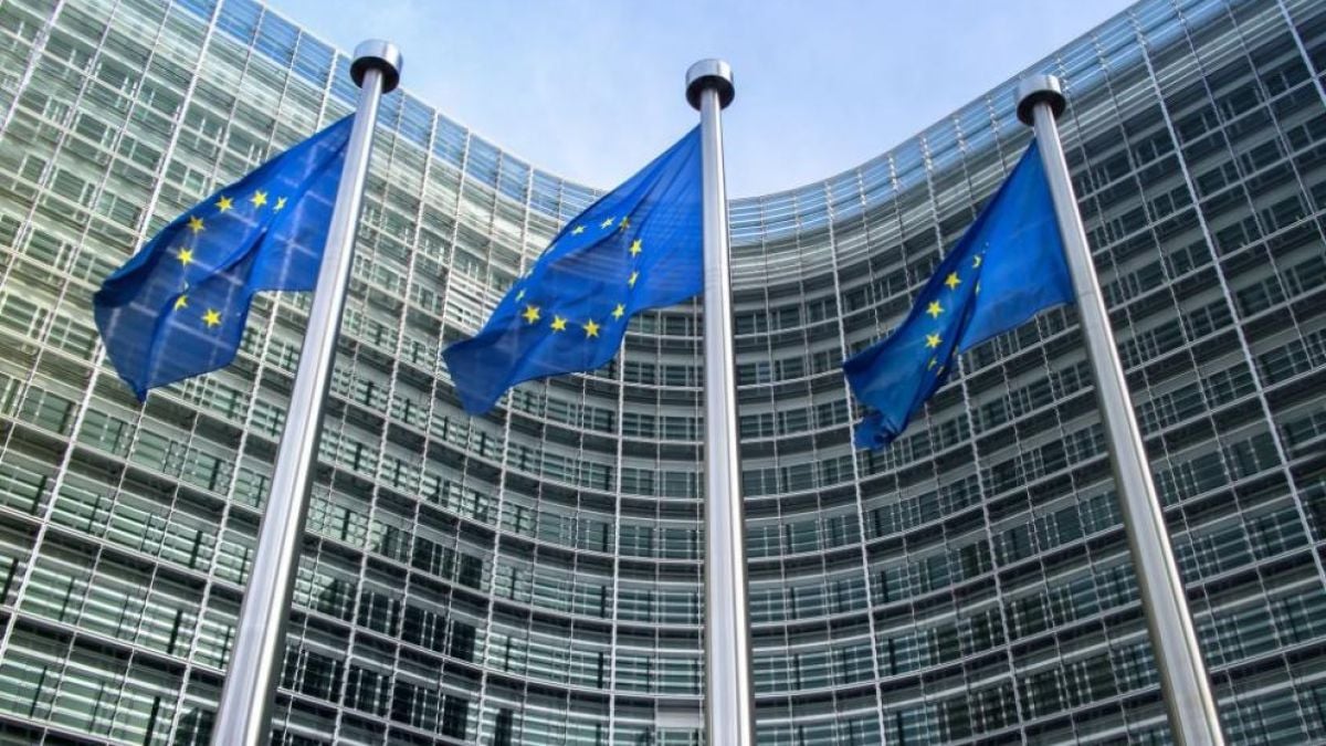 ЕК потупа България по рамото за насочването на еврофондовете за борба с COVID-19