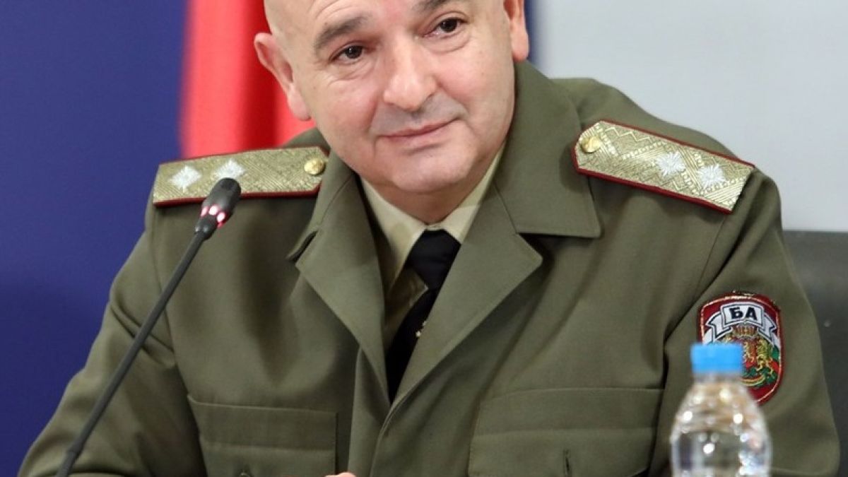 Емил Попов се завърна от оня свят и ето какво разказа за ген. Мутафчийски