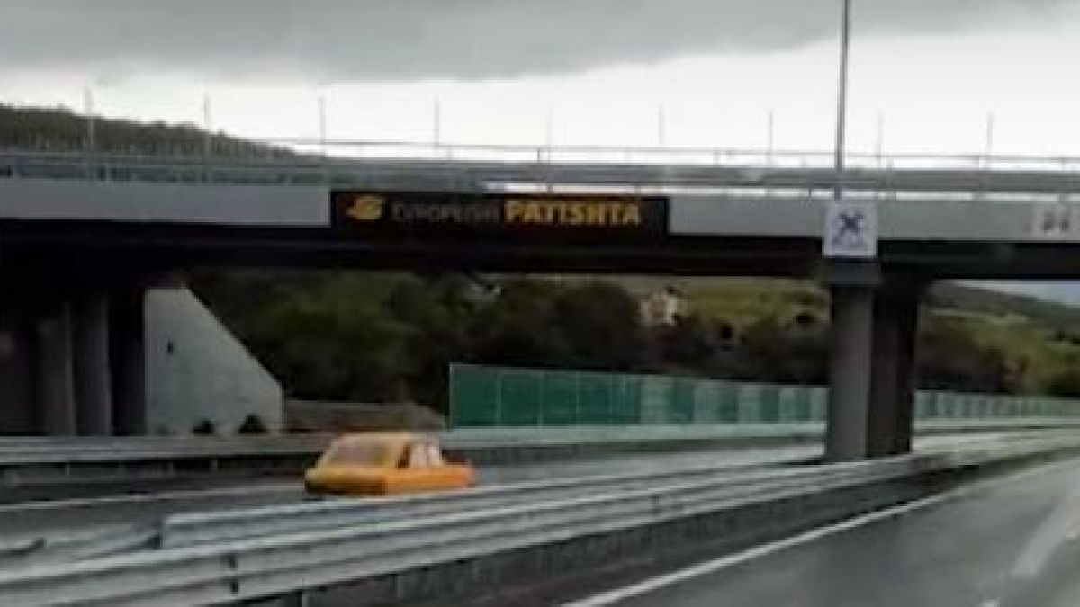 Шок на АМ "Струма"! Шофьор лети в насрещното ВИДЕО