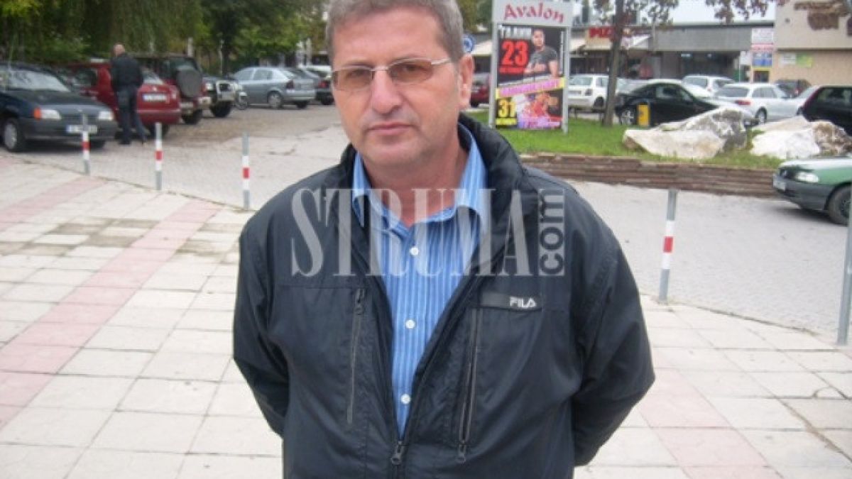 Цяло село въстана срещу депутата Стоян Божинов