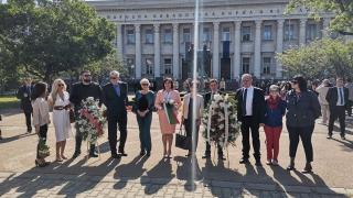 Нинова: Будители, Отечеството има нужда от вас сега