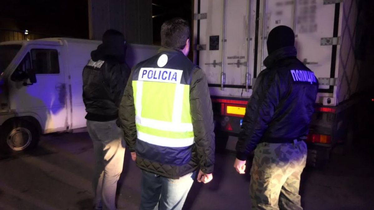 Хероин за 9 милиона лева бе спипан на "Капитан Андреево"! Дрогата била натикана в...