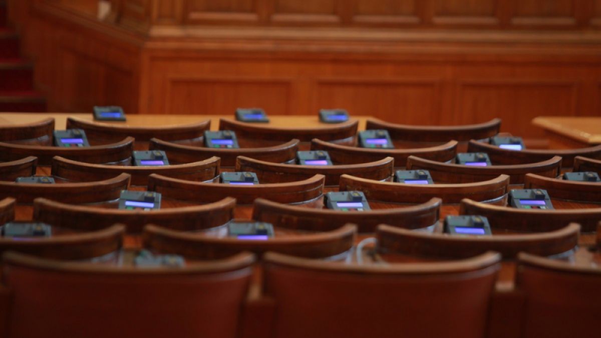 Колко пари е изхарчил парламентът за дезинфекция от началото на пандемията? 