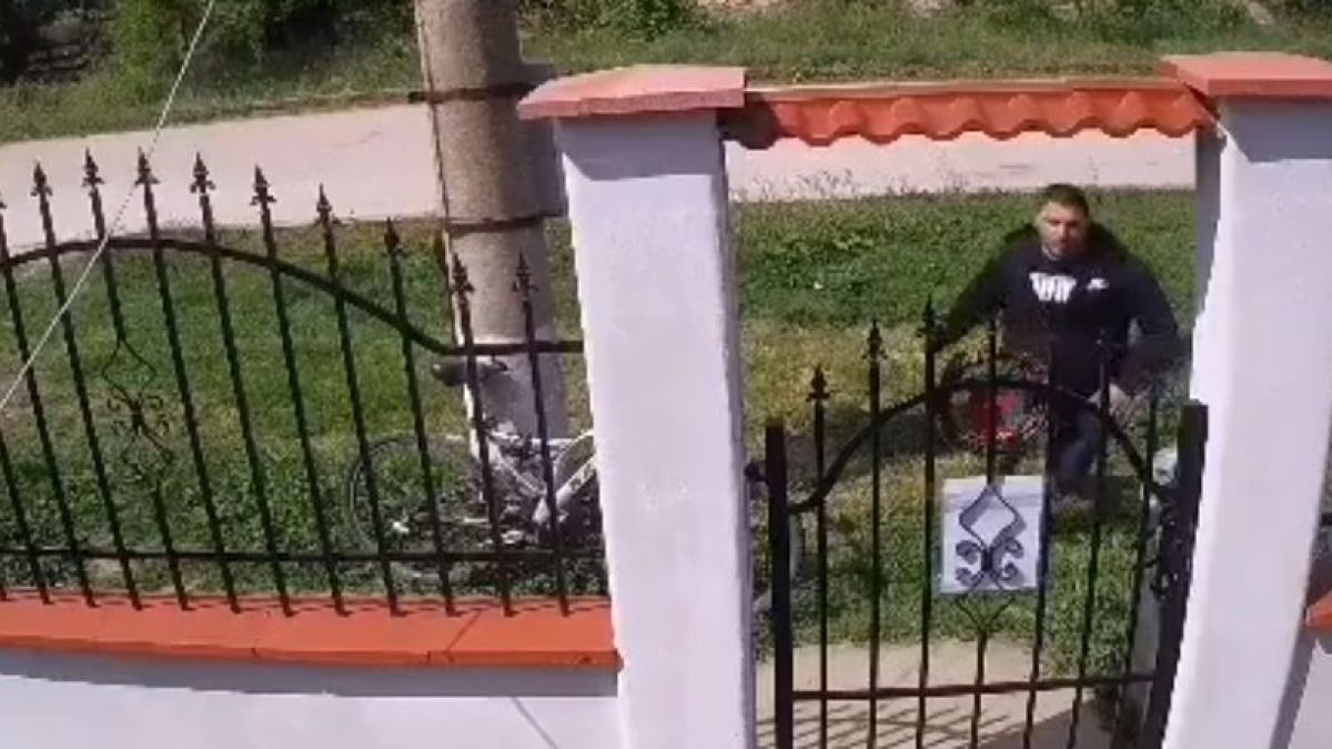 Ексклузивно ВИДЕО показва как зарязаният Радослав нахлува в дома на бившата си в Монтанско