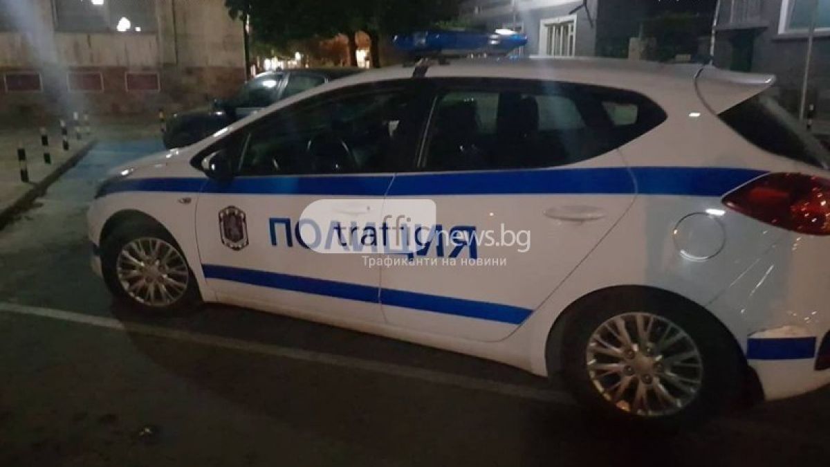 Фиркан пловдивски полицай направи огромна простотия пътя, а после...