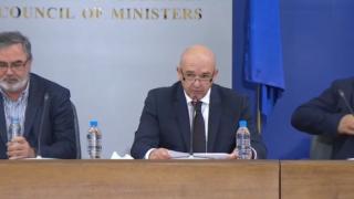 Шефът на ВМА разкри как COVID-19 предизвиква инфаркт и с колко години съкращава живота на мъжете и жените