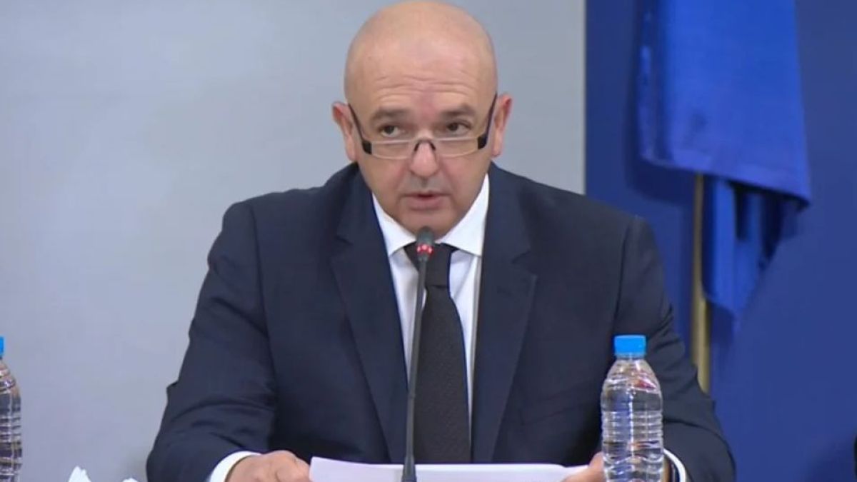 Ген. Мутафчийски разкри как след дни ситуацията с К-19 у нас ще се промени БЛИЦ TV