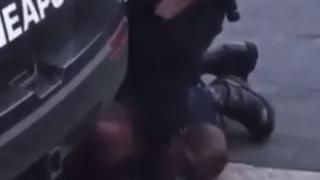 Тръмп отправи страшна закана към гангстерите и кмета в изпепеления Минеаполис ВИДЕО 18+