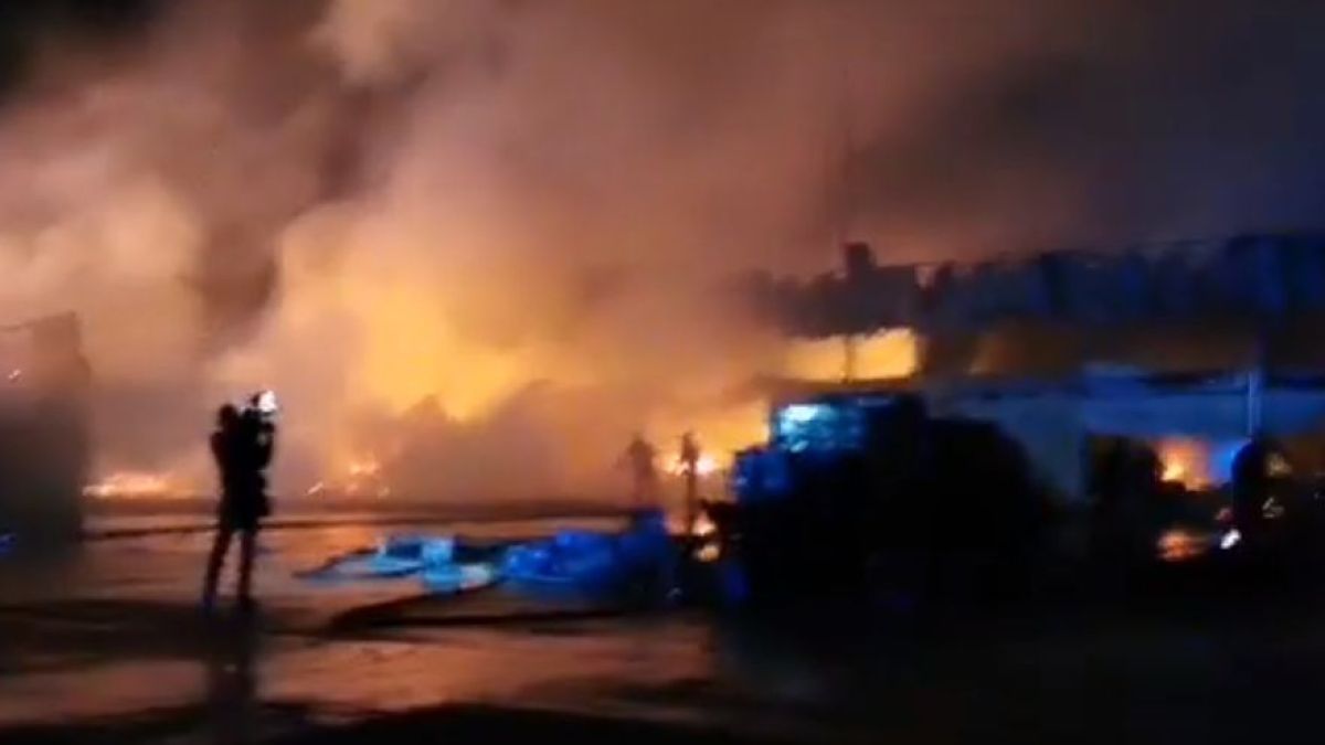 Първи версии за страшния пожар на зеленчуковата борса в Кърналово