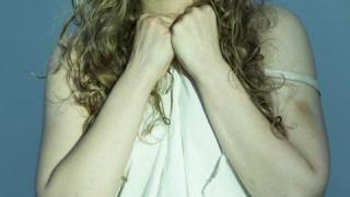 Непълнолетна асеновградчанка пристана на любимия си, роди му дете, а накрая... 