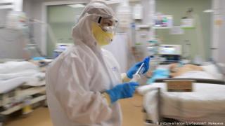 Италиански вирусолог съобщи най-чаканата вест от началото на пандемията 