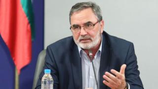 Доц. Кунчев алармира за грипната епидемия, даде пример за 4500 заболели