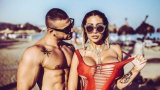 Джулиана Гани се съблече, гледката е неописуема СНИМКИ 18+