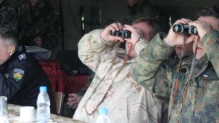 Каракачанов грабна Калашника и... ВИДЕО 