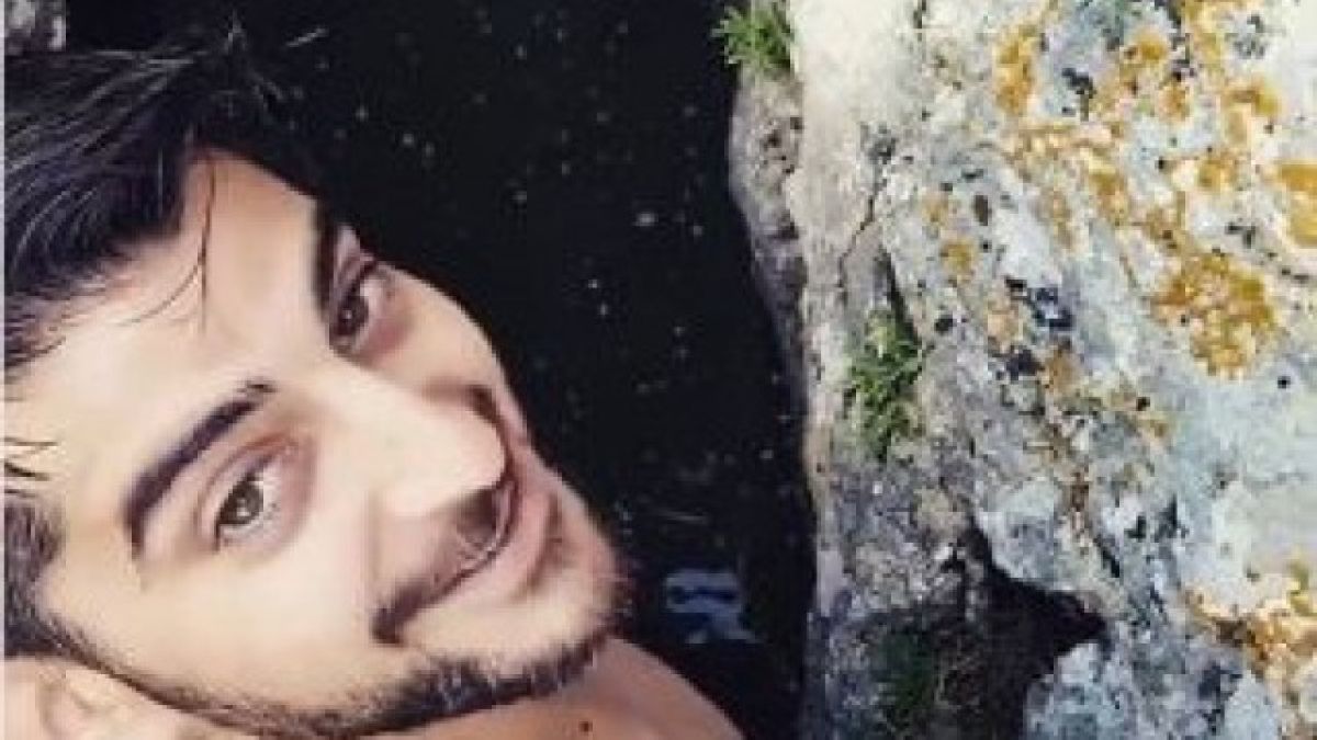 Без свян: Сашо Кадиев се съблече чисто гол ВИДЕО 18+