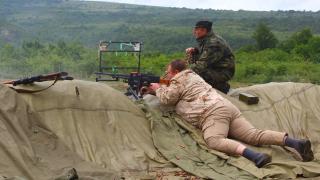 Каракачанов проговори за колажите с него