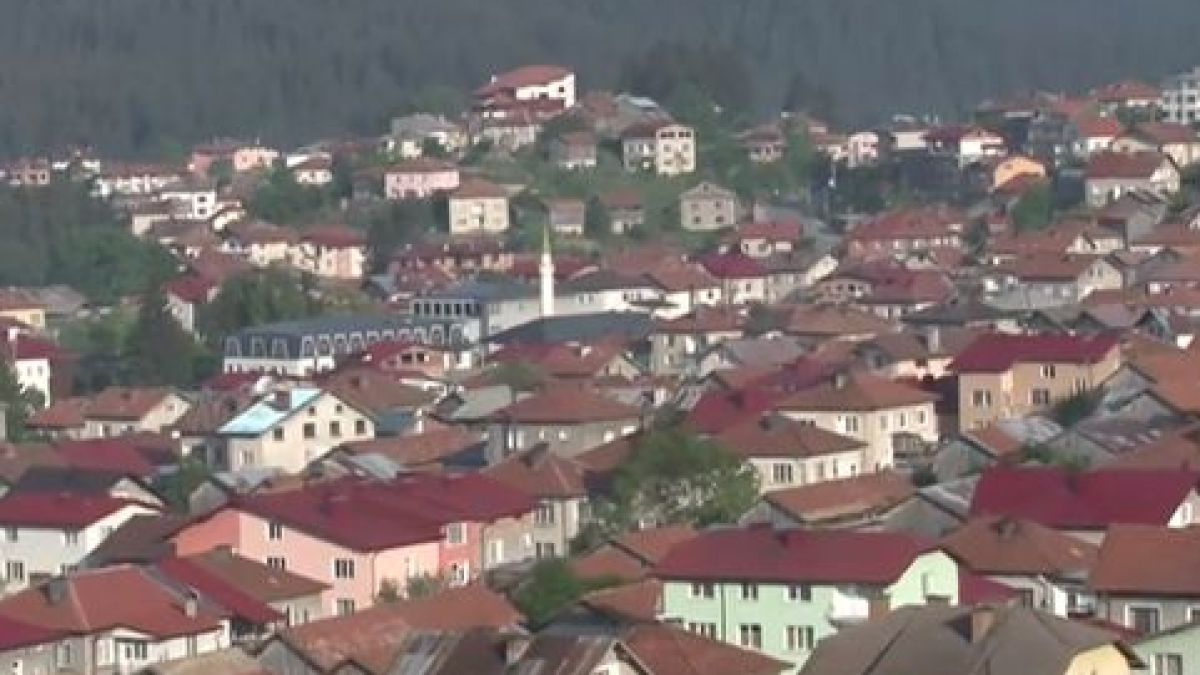 Инфарктни часове в пламналата от К-19 Сърница 