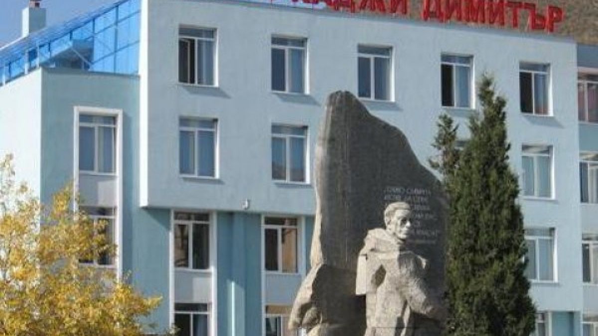 Шефът на РЗИ - Сливен хвърля оставка заради огнището на COVID-19 в болницата 
