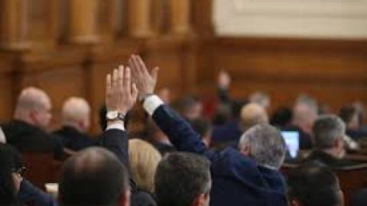 Решават окончателно за 9% ДДС за ресторанти, книги и детски храни