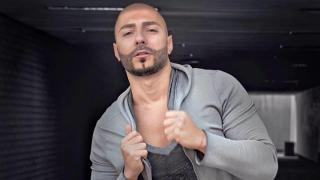 Фолкпевец се пусна чисто гол и показа СНИМКА 18+ на...