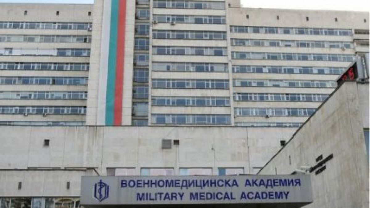 Ето как излекувани от COVID-19 даряват плазма във ВМА ВИДЕО 