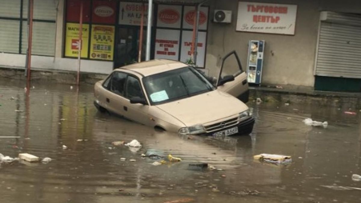Воден апокалипсис във Варна ВИДЕО