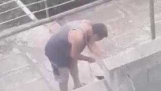 Потресаващо! След пенсионерите, убили котка, друг садист шокира страната ВИДЕО 18+ 
