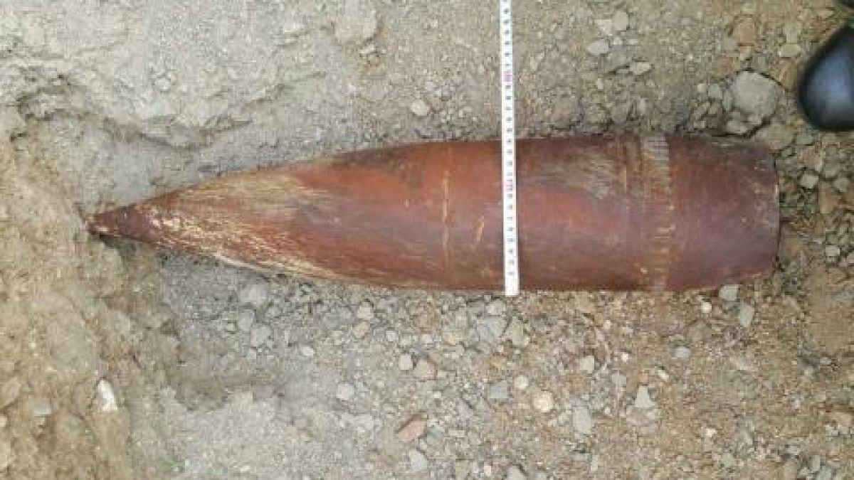 Военнослужещи обезвредиха два снаряда край Сопот