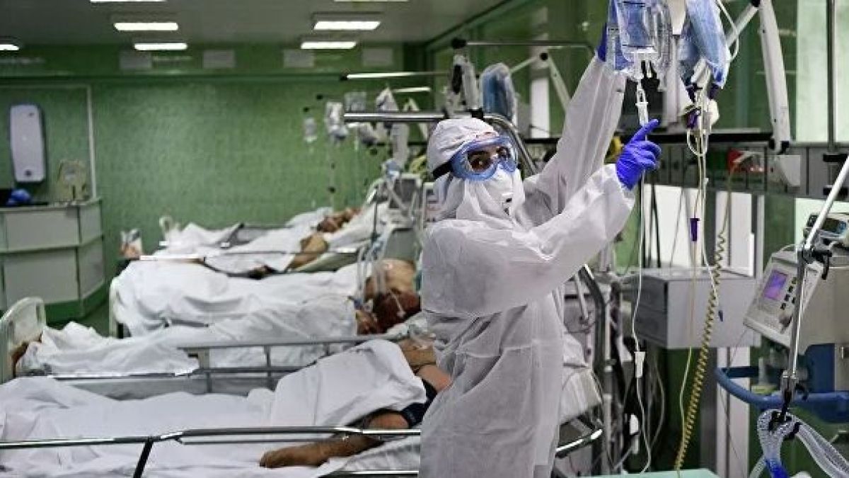 Лекар специалист разказа за удивителна особеност на пациентите с COVID-19