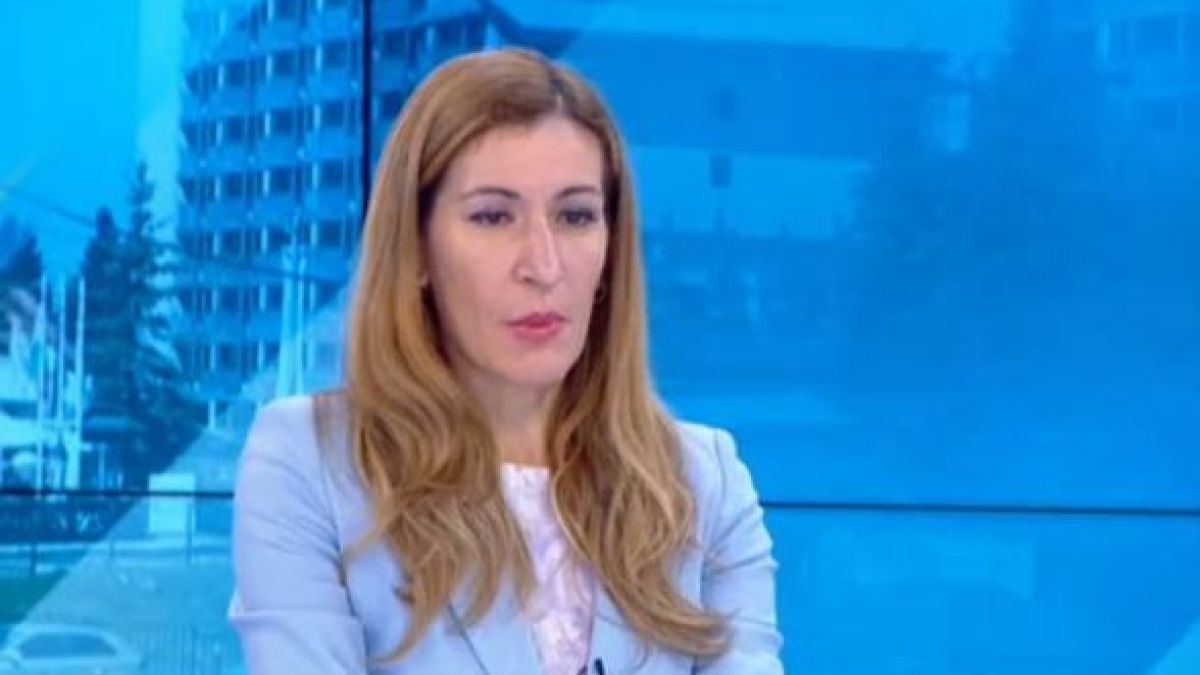 Николина Ангелкова каза кога пристигат първите чуждестранни туристи 