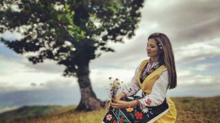 Райна разкри пикантна тайна за себе си, свързана с любим мъж