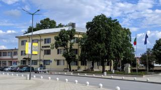 Зоната на мрака: Пенсионер тероризира цял български град 
