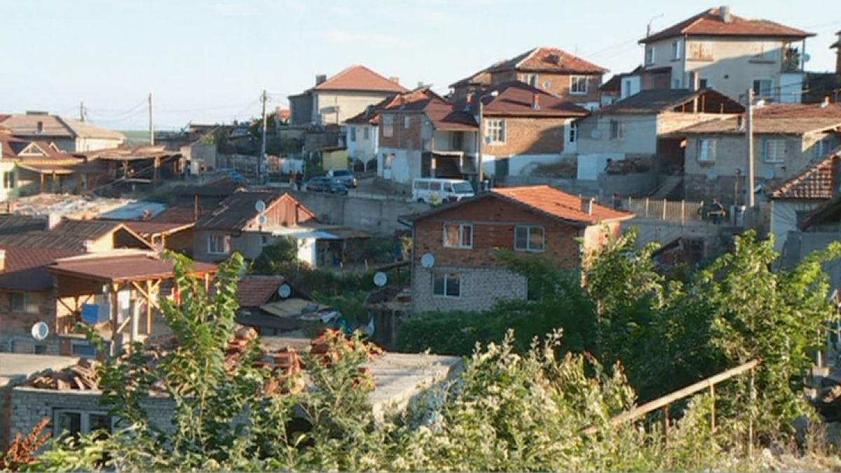 Нещо скандално се случва в Перущица след заразата с К-19 заради сбирка на евангелисти