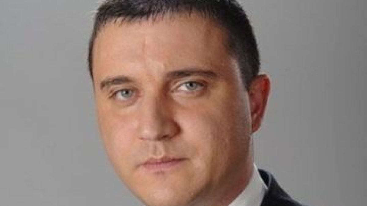 Горанов с гръмки разкрития за Божков и далавери в Комисията по хазарта 
