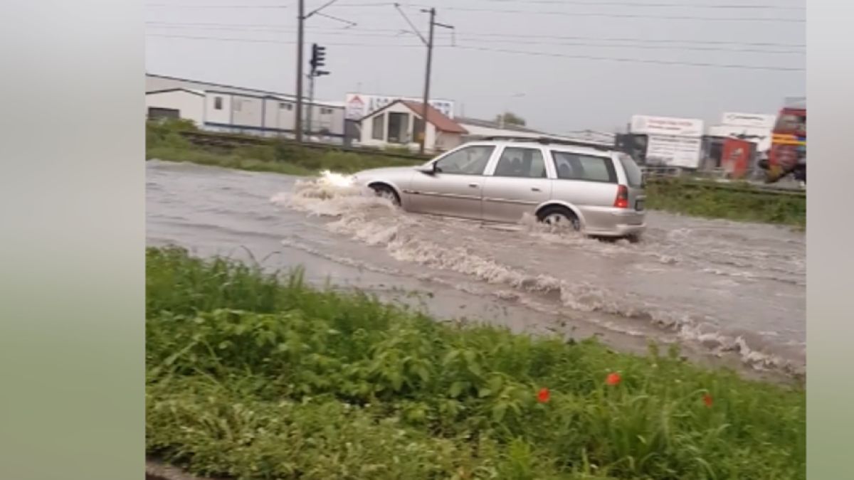 Тутракан и Варна са под вода след библейски порой ВИДЕО