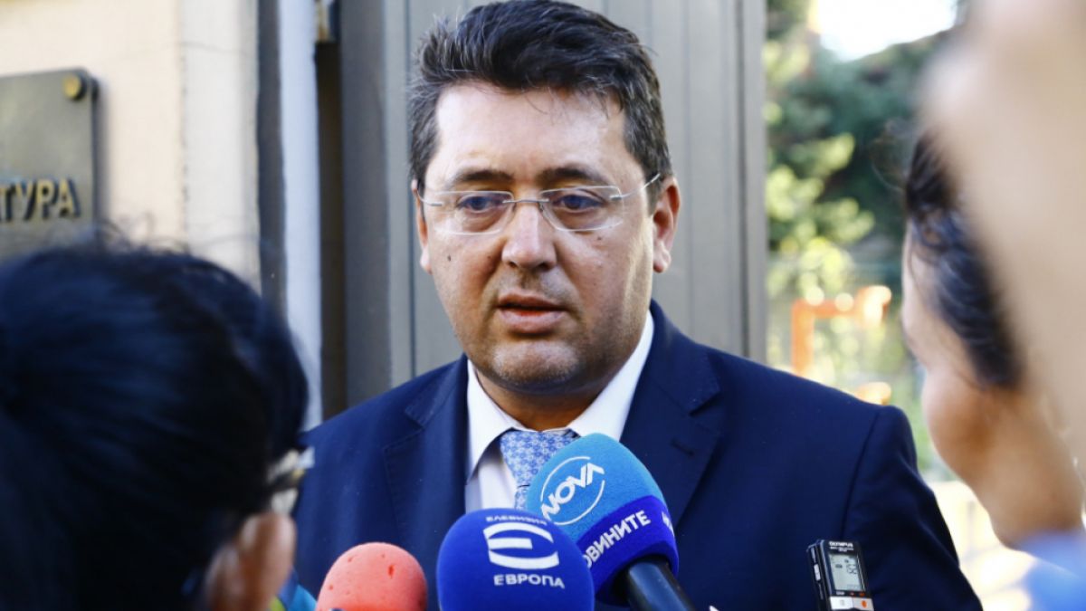 Пламен Узунов каза какво са търсели в дома му СНИМКИ