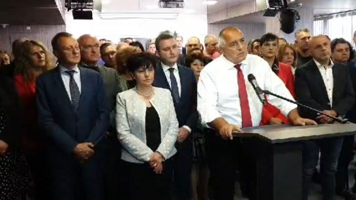Експерти категорични: Борисов с повече подкрепа след снимките и Божков