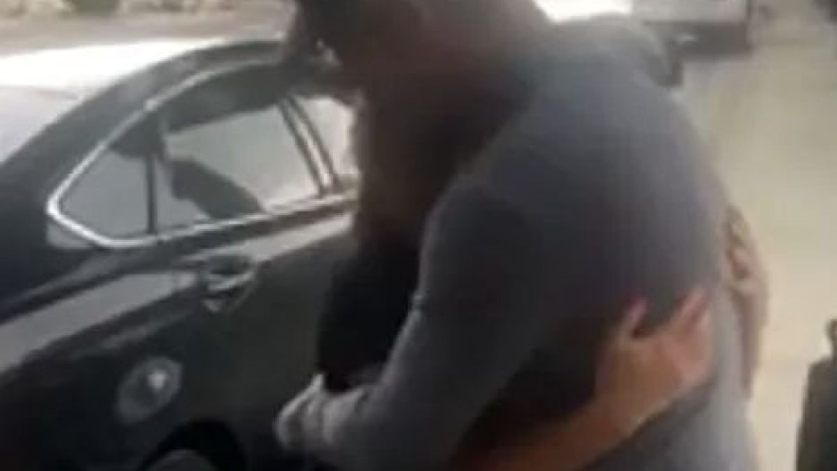 Жена откри баща си благодарение на една СНИМКА 