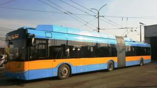 Шофьор на столичен тролейбус слиса всички с постъпката си