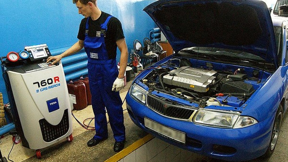 Кои са грешките, съсипващи климатика в колата