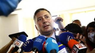 Прокопиев наглее в съда, заповядва на журналистите какво да правят