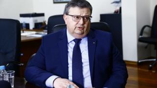 Милиционерски номера срещу Цацаров